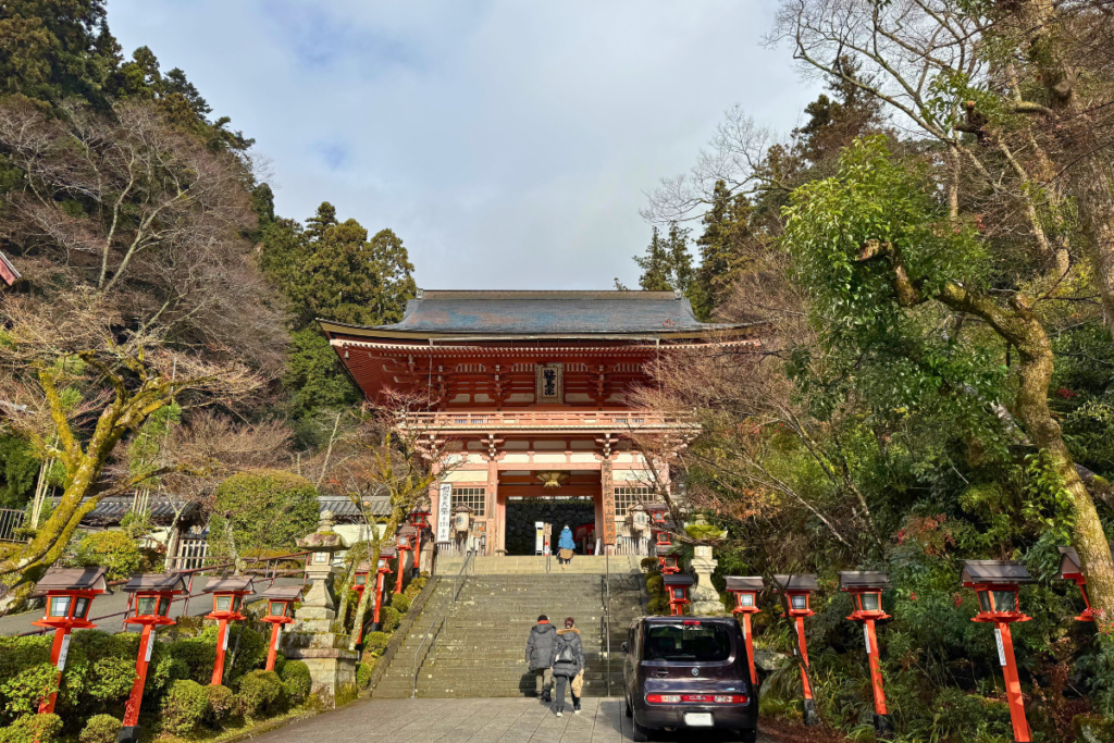 鞍馬寺-仁王門付近の様子