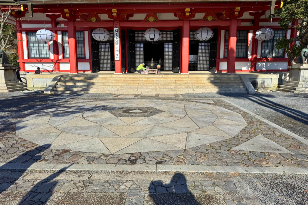 鞍馬寺-本殿の近くにある六芒星